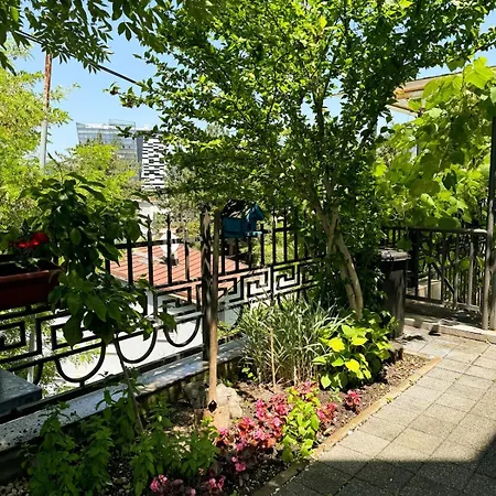 Nana-s Garden By Center Appartement Sarajevo